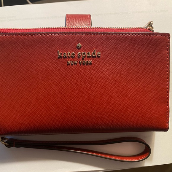 Kate Spade wristlet - Picture 1 of 5